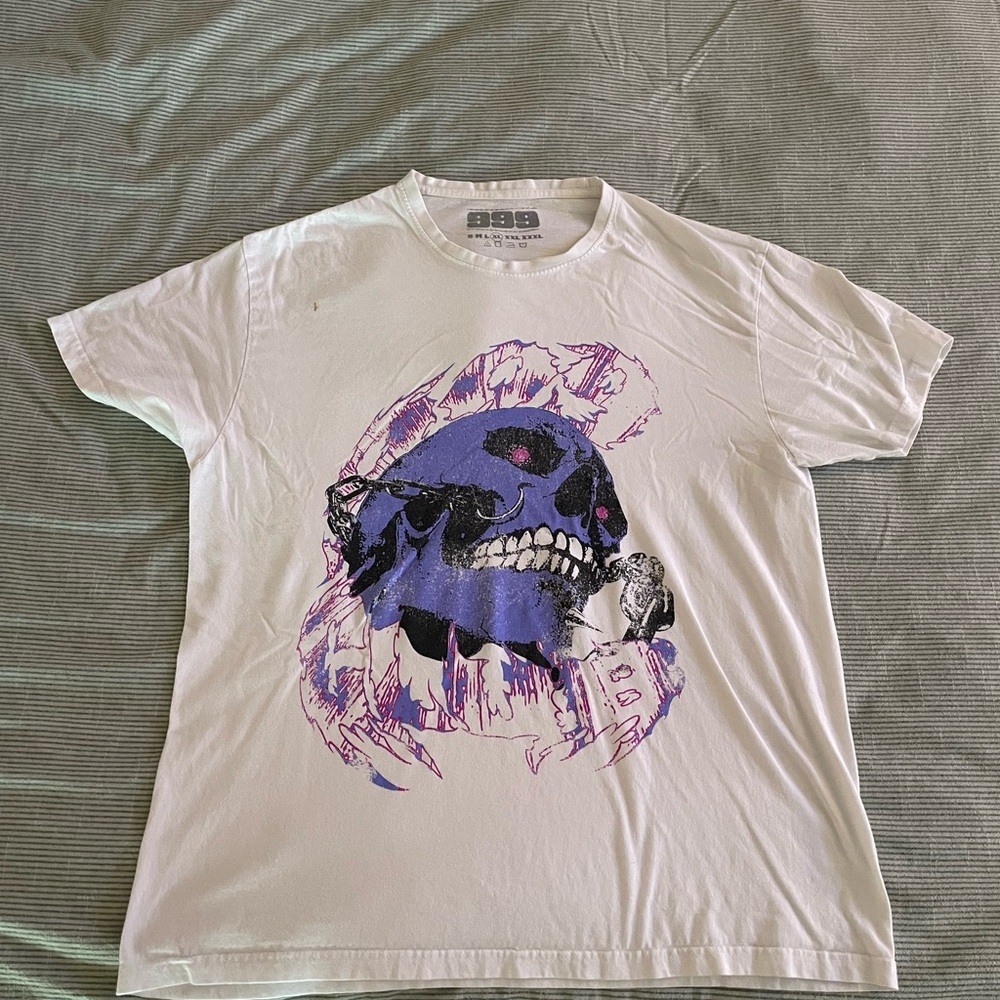 White Juice WRLD 999 Graphic T-Shirt with Purple Skull Design